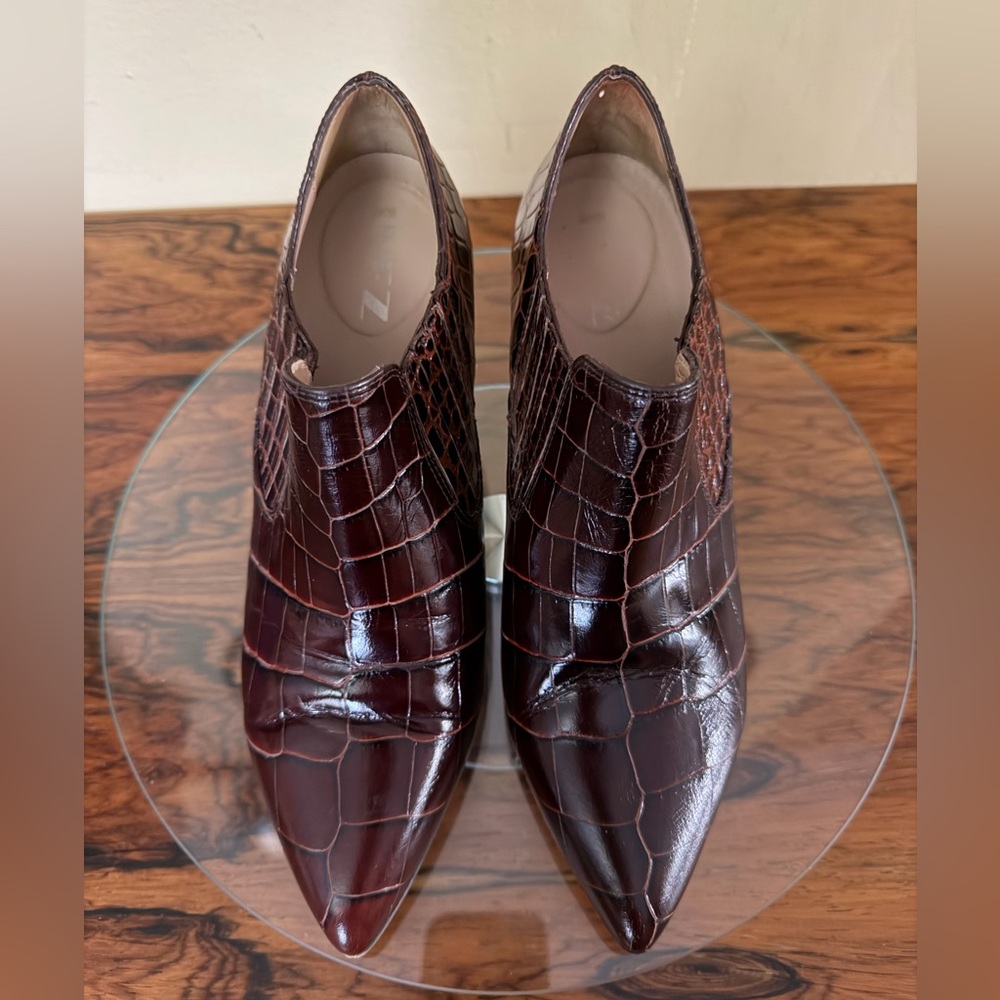 Inez Marisol 70 in Cocoa Croco Emboss 6 W